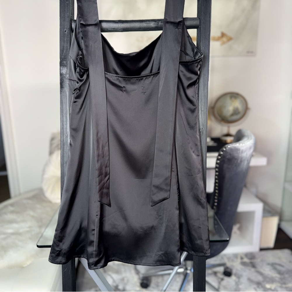 Urban Outfitters Bri Double Bow Satin Mini Dress Black Womens Large EUC $59 - Picture 12 of 12
